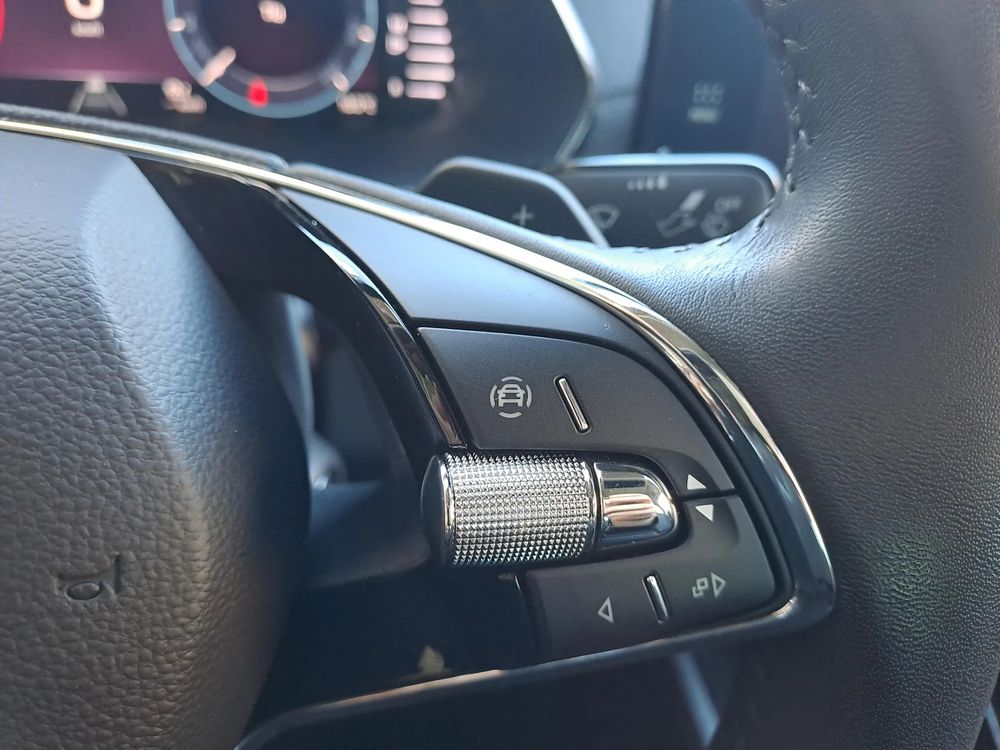 SKODA OCTAVIA Aktywny Tempomat 3 Strefowa Klimatyzacja  Łopatki Salon PL ASO VAT23%