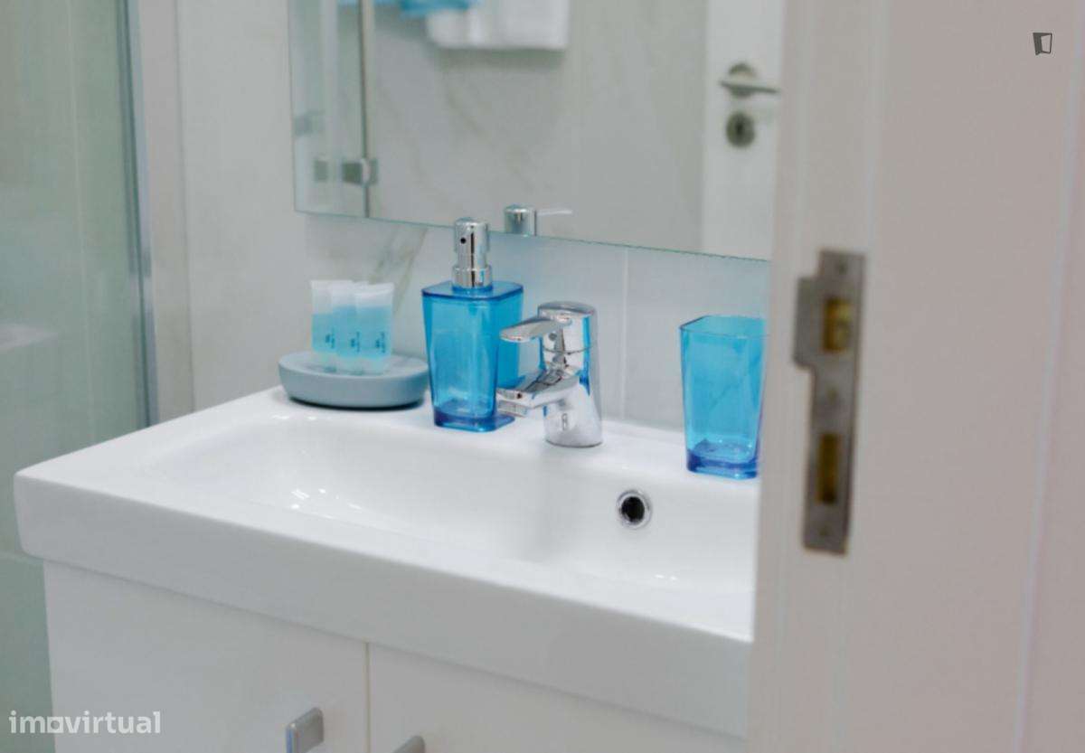 Quarto - localizado em Paranhos Porto - Grande imagem: 4/20