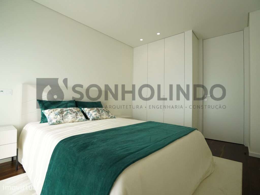 Apartamento T1 novo com varanda, exposição solar Nascente, garagem ...-8