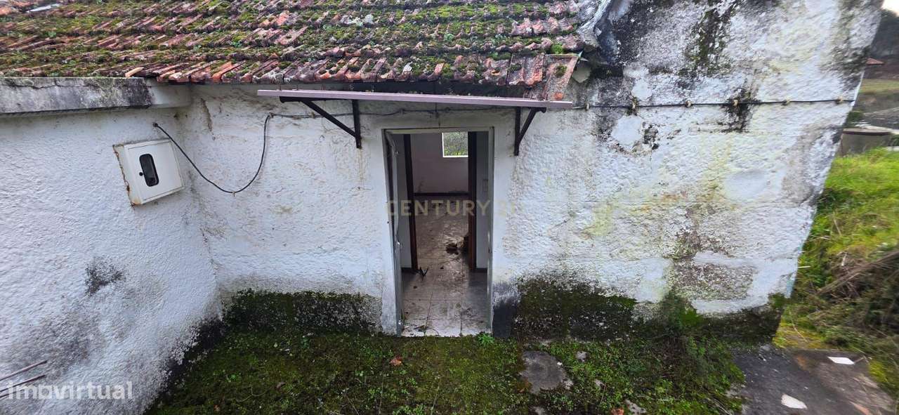 Moradia para restaurar - Constance, MCN-21