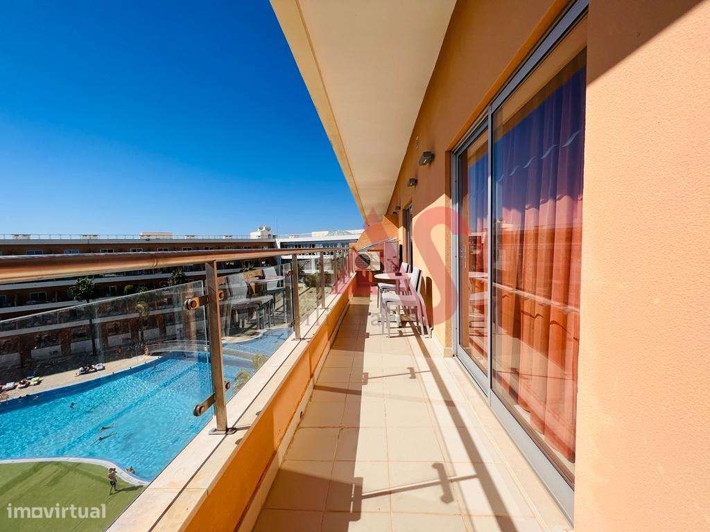 Apartamento T2 Mobilado com 2 Piscinas inserido no Hotel Balaia Atlânt - Grande imagem: 3/21