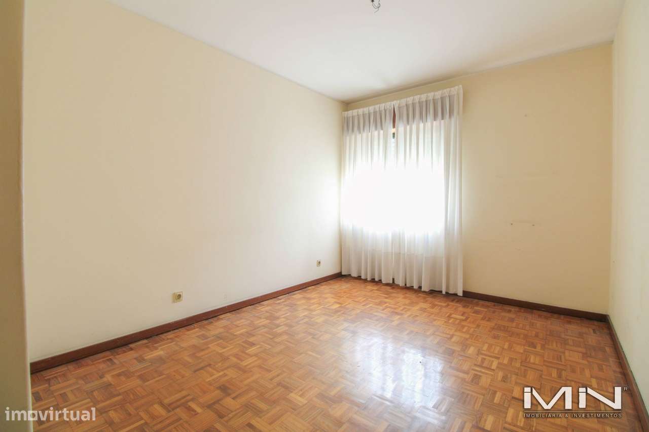 T3 | 2 frentes | Garagem fechada | Lareira | Condomínio com parque inf-23