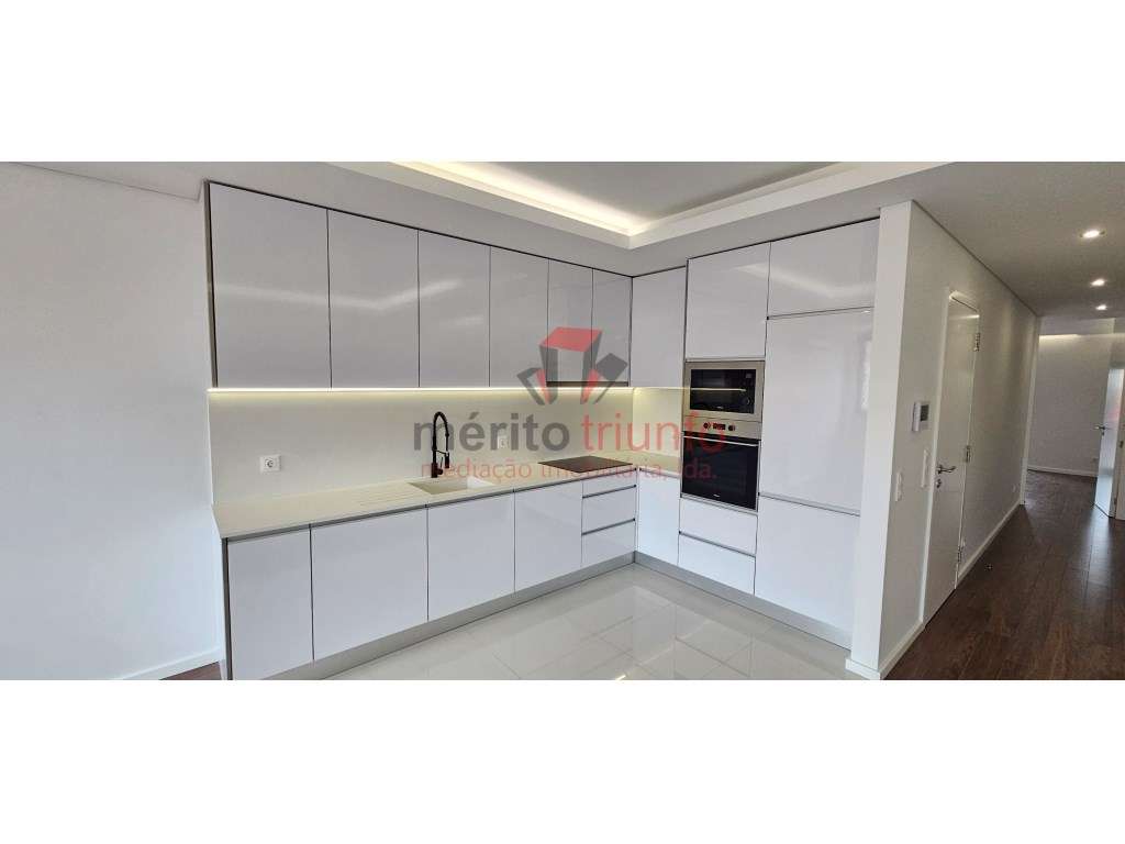 Oferta Escritura e Registo- Apartamento T3 NOVO - Ramalde - Porto-5