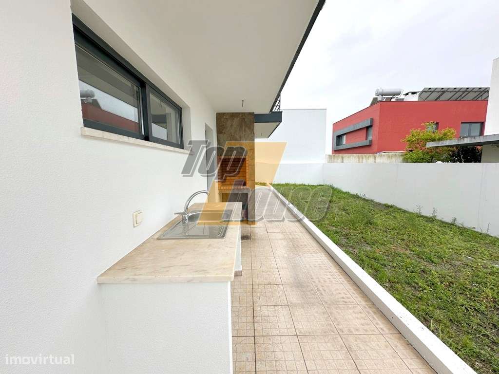 Moradia Isolada T5 Com Cave-46