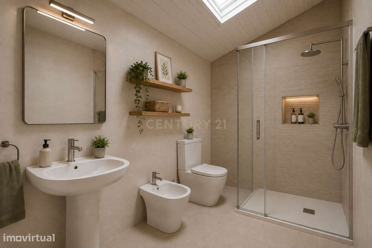 Apartamento 4 na Rua da Sofia — História, centralidade e potencial de-18