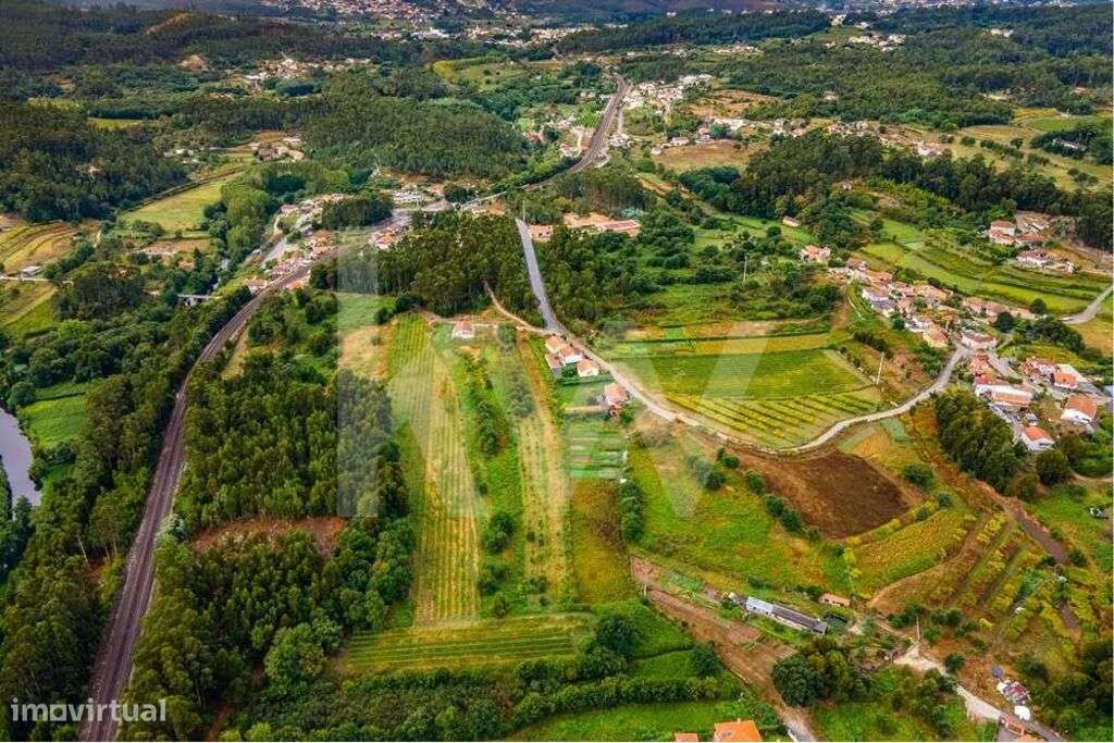 Terreno c/3780 m2 | Estação de comboio | Moradia 4 frentes | 30 min. d - Grande imagem: 5/9