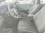 Hyundai Elantra 1.6 Smart CVT - 16