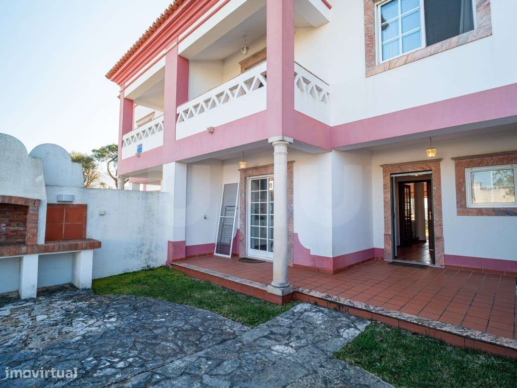 Moradia T3 com Garagem, Piscina e Vista Deslumbrante sobre a Lagoa ...-23