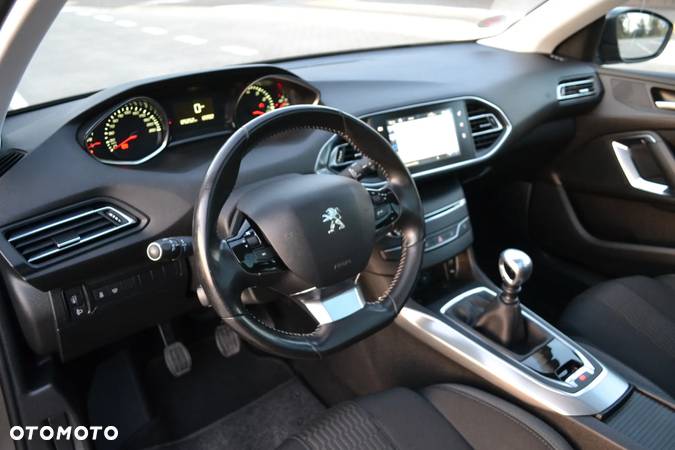 Peugeot 308 PureTech 130 Stop & Start Style - 39