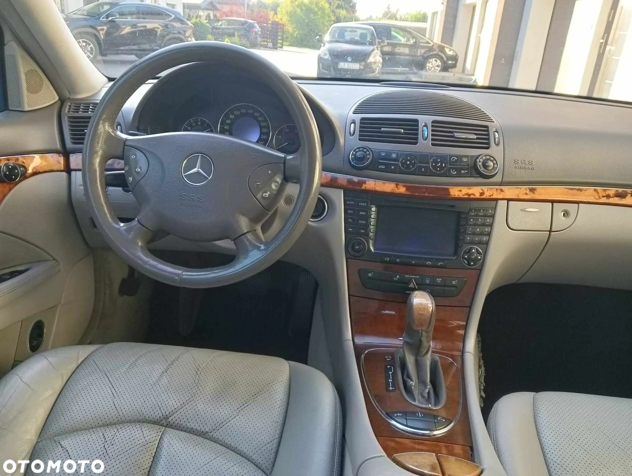 Mercedes-Benz Klasa E 320 CDI Elegance - 25