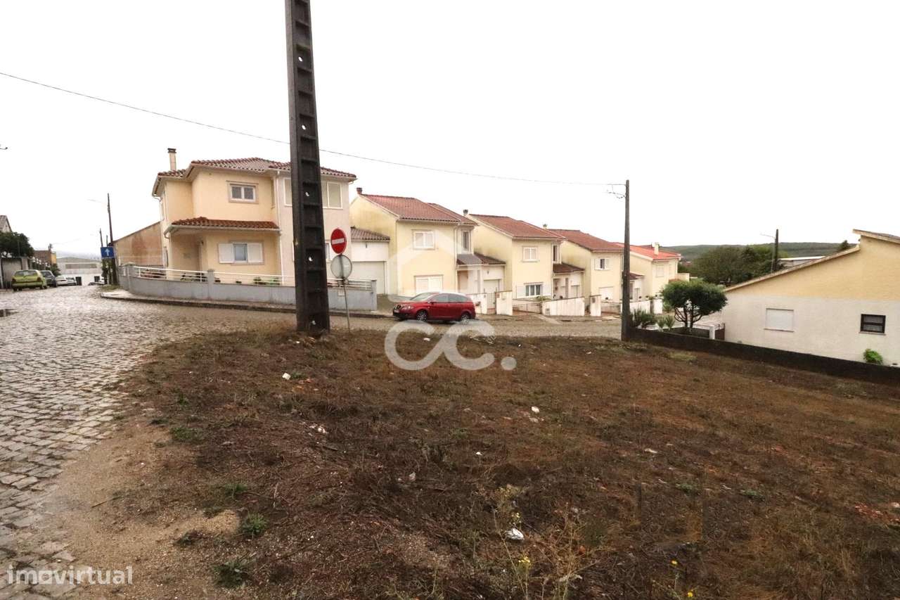 Terreno plano para construção de moradia isolada. - Grande imagem: 4/4