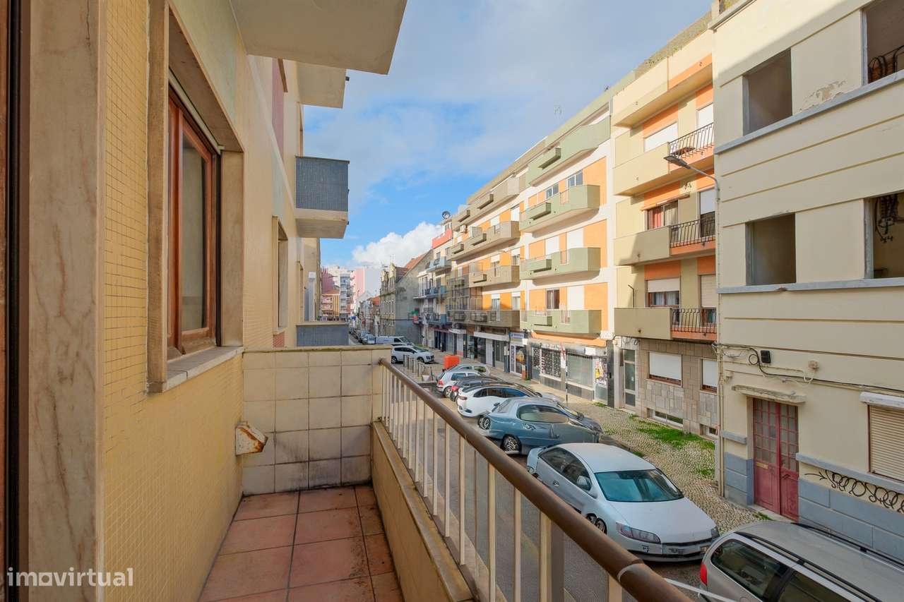 Vende-se Apartamento T3 no centro do Barreiro-22