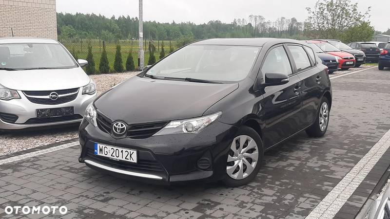 Toyota Auris 1.33 Dual-VVT-i - 1