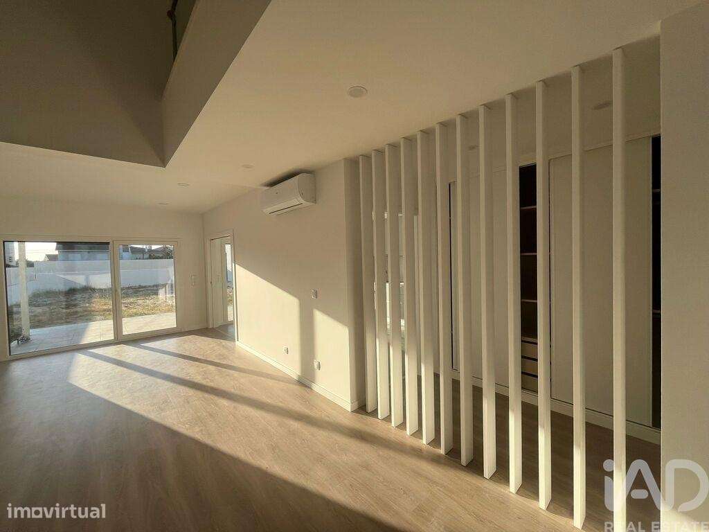 Casa / Villa T4 em Fernão Ferro de 204 m2 - Grande imagem: 4/20