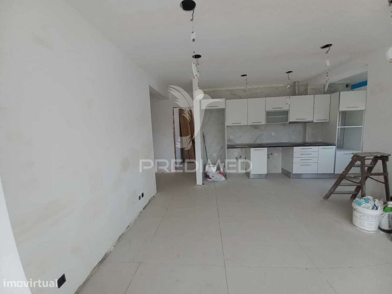 Apartamento T4 – Laranjeiro – Perto da Base Naval de Lisboa (Alfeite) - Grande imagem: 4/12