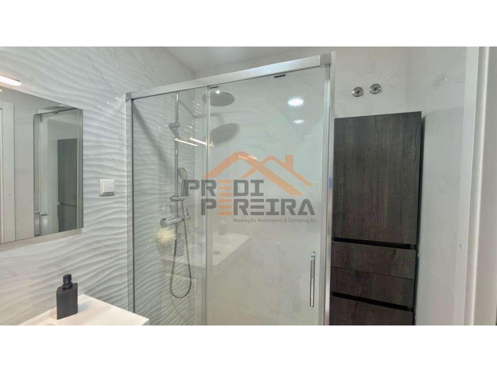 Situado na Arroja, Odivelas, T3 + arrecadação. Exclusivo PREDIPEREIRA-16