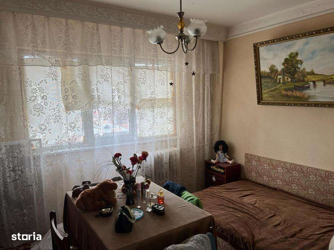 Radu Negru etaj 3 Balcon 7m-3