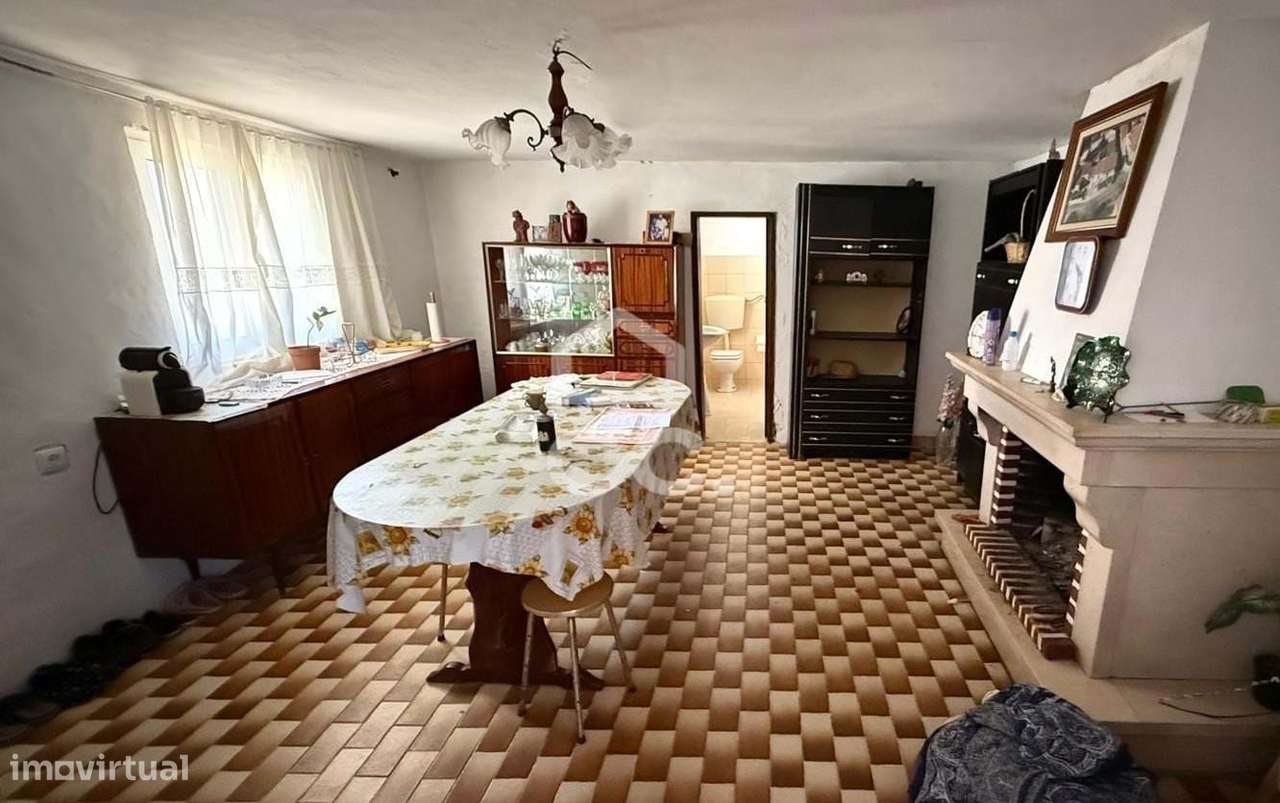 Moradia V3 para restauro - Grande imagem: 5/25