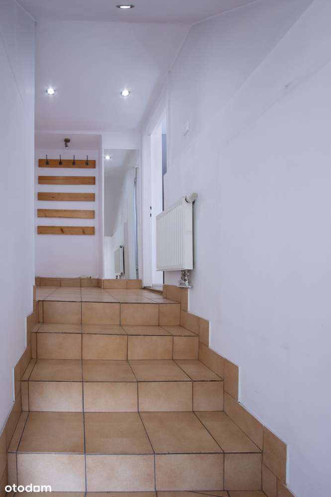 Przytulne mieszkanie typu M-4 blisko Rynku Skoczowa.-12