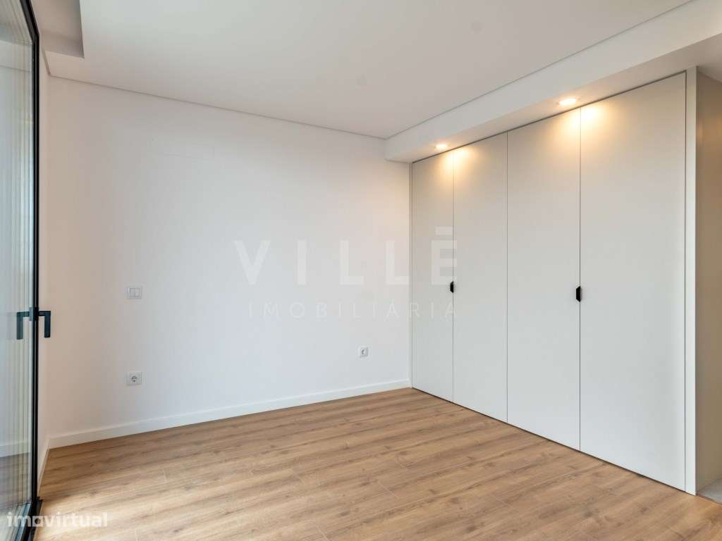 Apartamento T1+1 | 3.º e Último Piso | Varanda | 1 Lugar de Garagem...-15