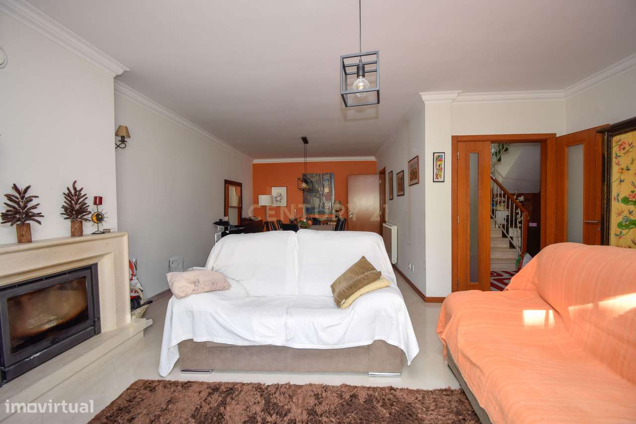 Moradia Em banda T3 - São Domingos de Rana - Grande imagem: 5/34