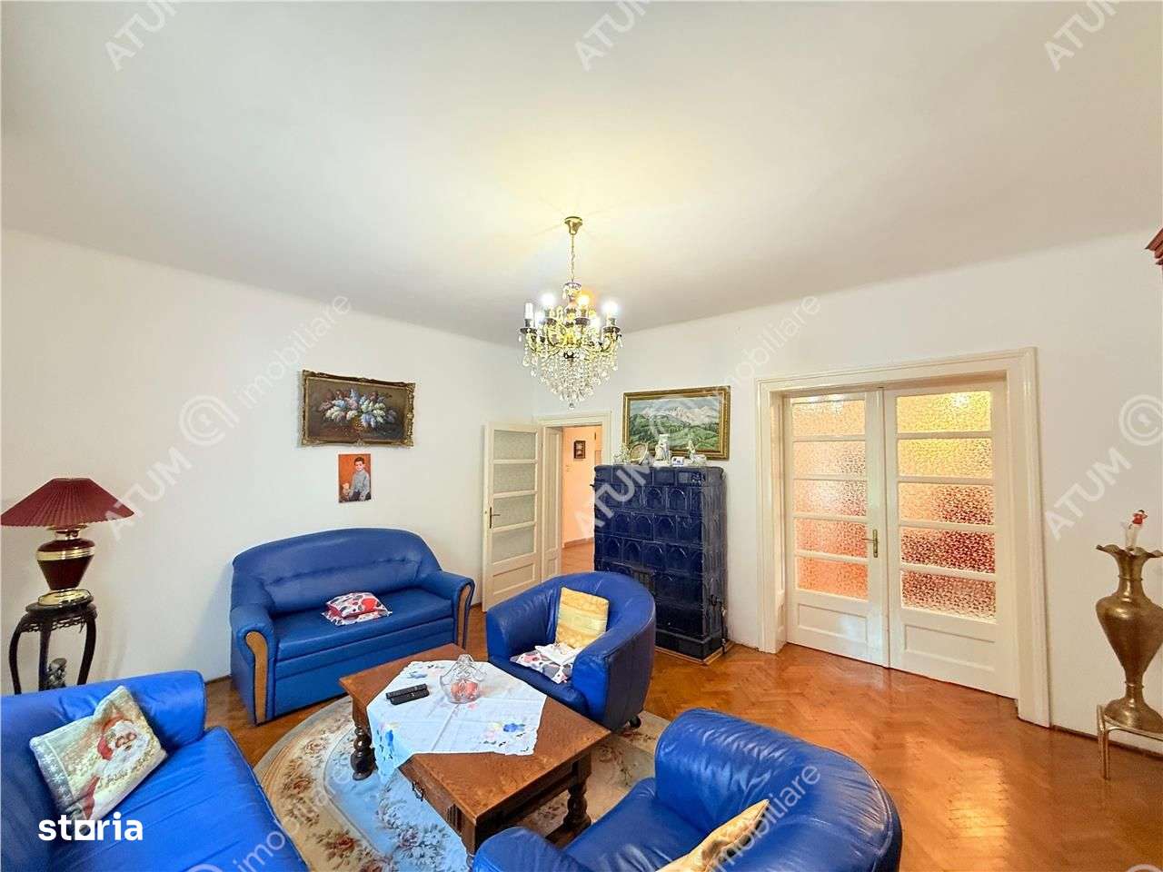 Apartament cu 4 camere la casa cu garaj terasa si curte zona Sub Arini-2
