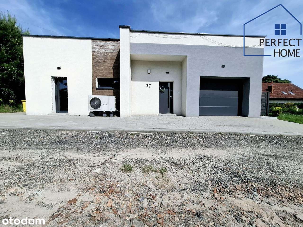 Solidnie wykończony Dom z 2022r. + murowany garaż-0