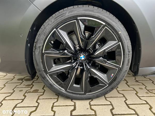 BMW Seria 7 730d xDrive mHEV sport - 7