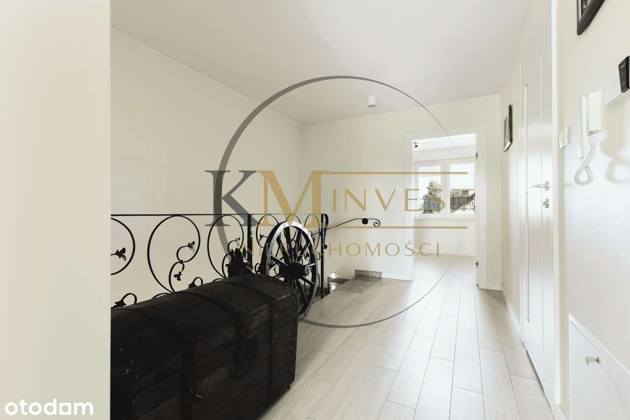 Słoneczny dom z ogrodem, garażem w bryle, kominkiem, w cichej okolicy-3