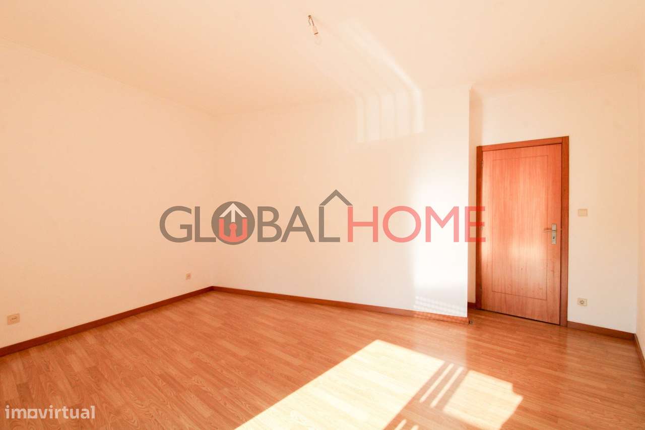 Apartamento T3 na Avenida da Carvalha-21