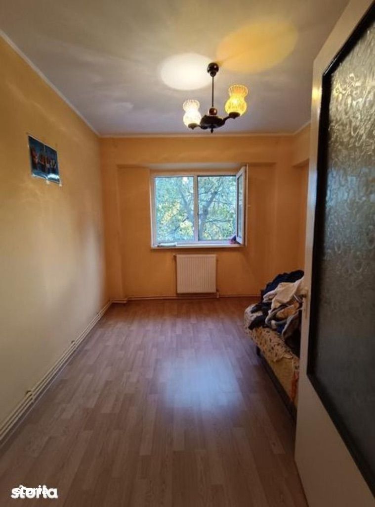 De vânzare apartament 3 camere zona Gării