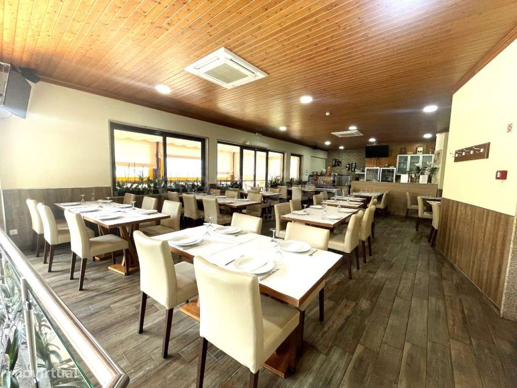 Restaurante todo equipado em pleno funcionamento, localizado na Fre... - Grande imagem: 4/51