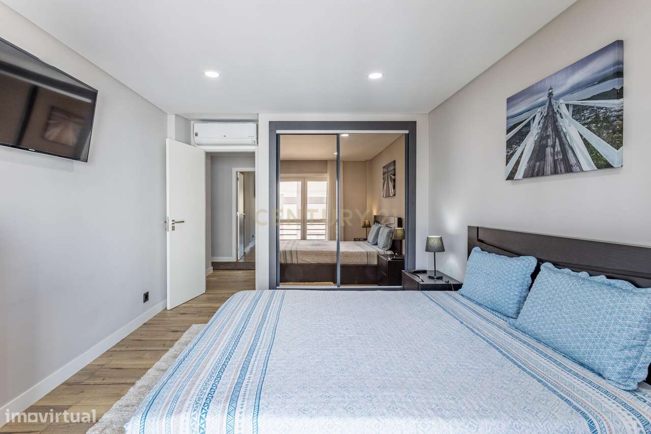 Moderno Apartamento T4 no Carregado em condomínio fechado-23