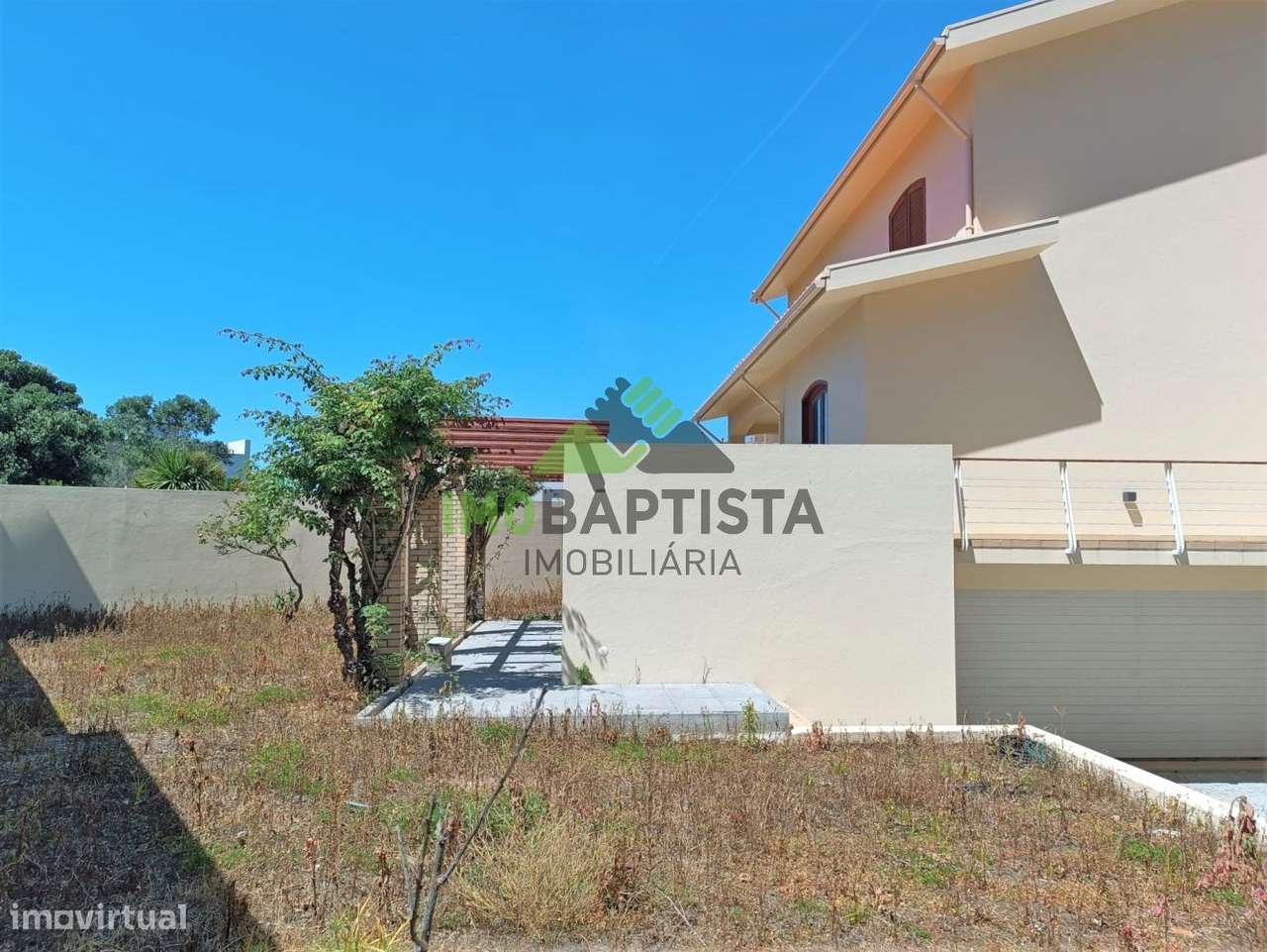 MORADIA ISOLADA V4 JUNTO À PRAIA DE MIRAMAR - Grande imagem: 5/26