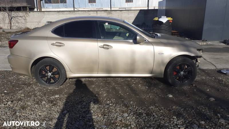 Usa stanga spate Lexus IS 220 2.2 diesel - 4