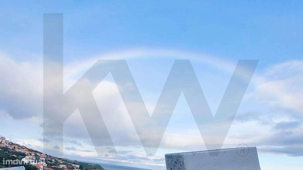 Terreno construível  de 1870 m2 - Grande imagem: 2/20