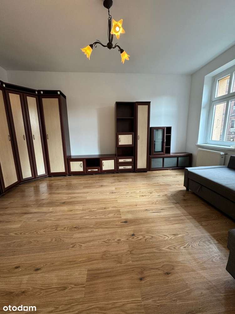 Wynajęta kamienica - 15 mieszkań, po remoncie-10