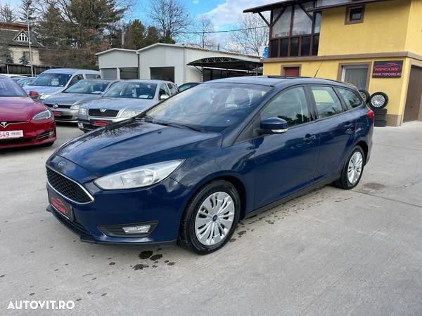 Ford Focus 1.6 Ti-VCT Powershift Trend - 1