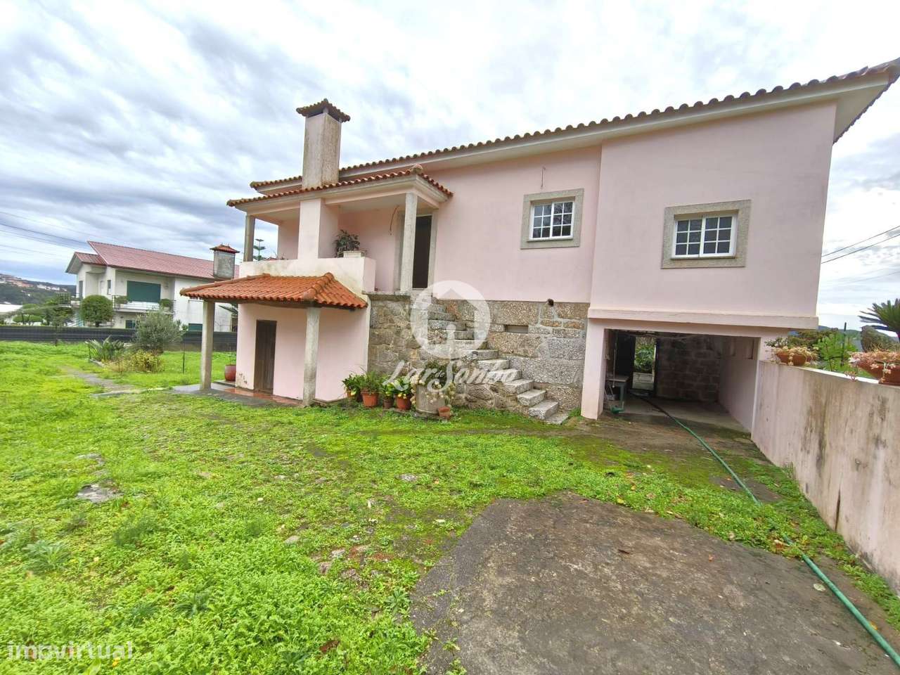 Moradia T3 com jardim em Barcelos-3