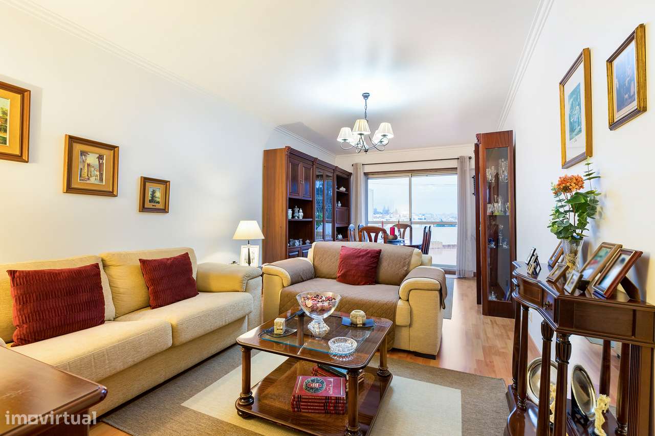 T2 com terraço em Rio de Mouro-Sintra-7