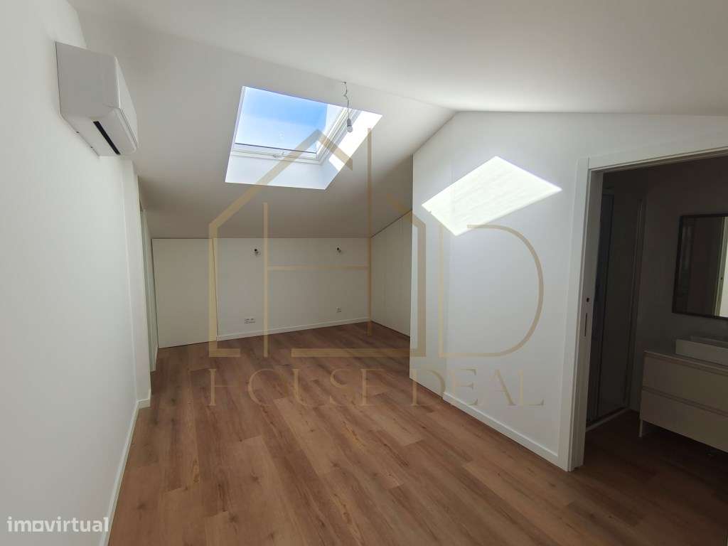 MODERNO Apartamento Duplex T3. Quinta do Conde-34