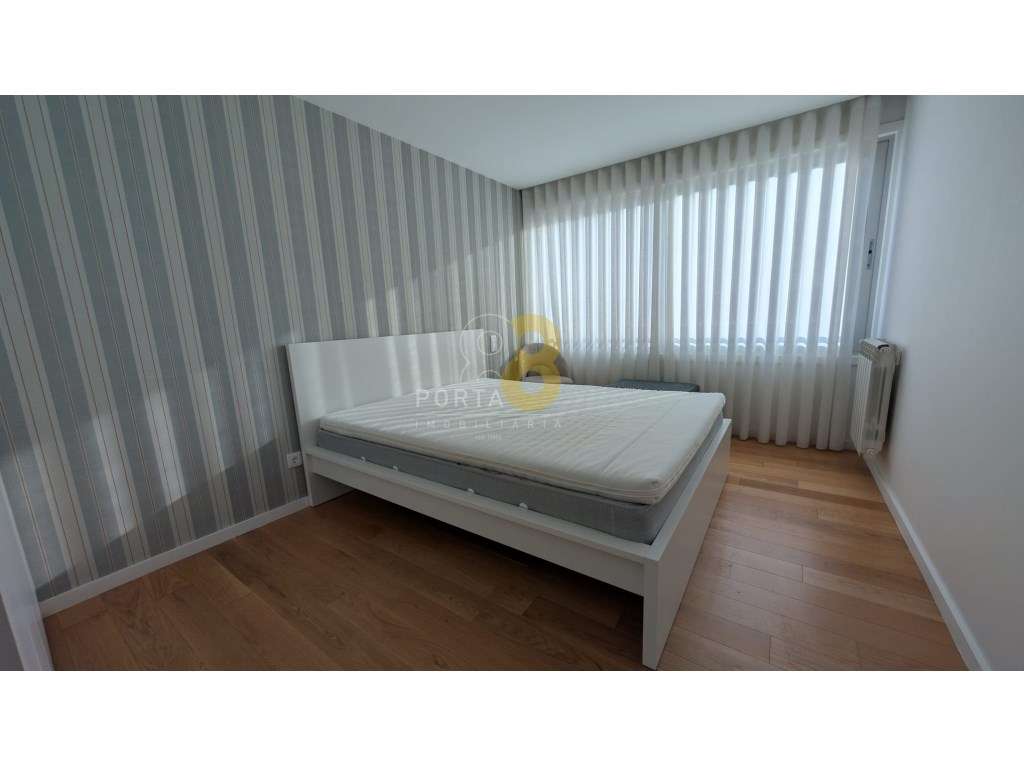 Apartamento T4 Mobilado Virado ao parque da cidade - Matosinhos Sul-15