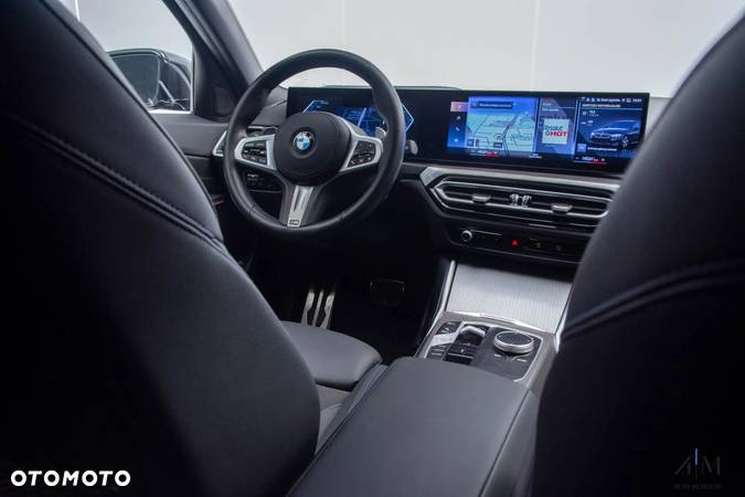 BMW Seria 3 330i xDrive M Sport - 22