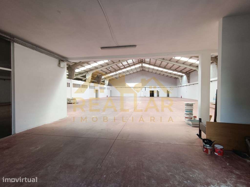 Armazém em Milheirós- Maia - Grande imagem: 5/25