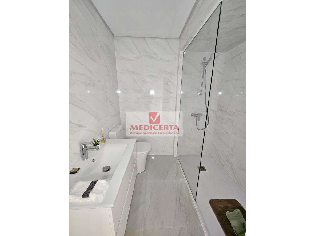 Benfica - T3 Totalmente remodelado-13