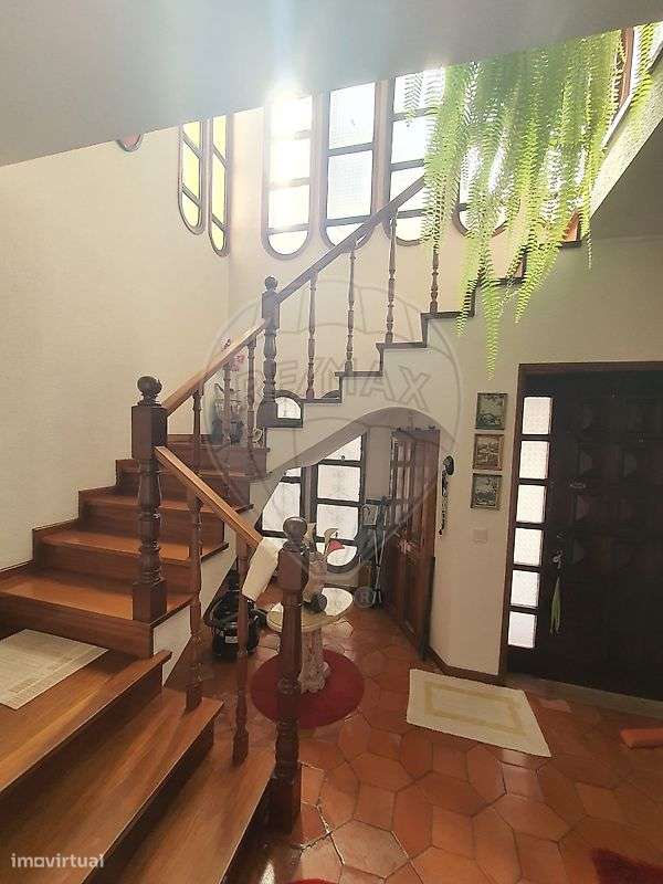 Moradia T5 para venda-5