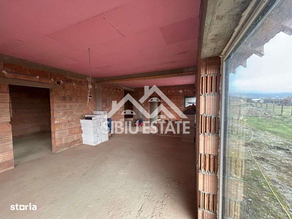 Casa 130 mp, teren 2800 mp, priveliște superbă – Marginimea Sibiului - Imagine principală: 4/19