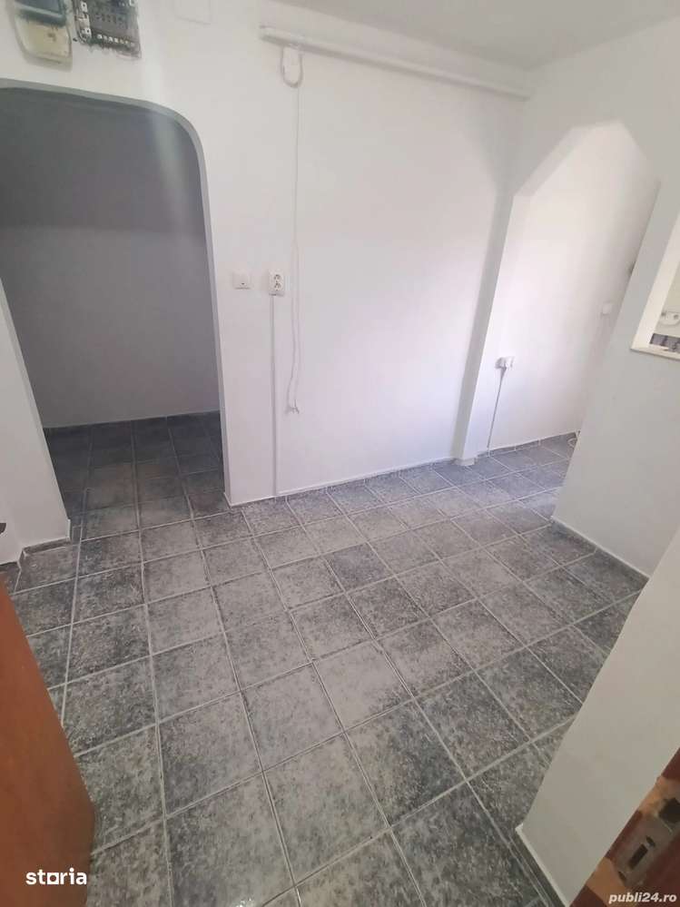 Apartament 2 camere - Blascovici - Etaj 2 - centrala proprie - Imagine principală: 3/7