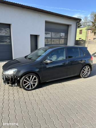 Volkswagen Golf VI 2.0 TSI GTI - 2