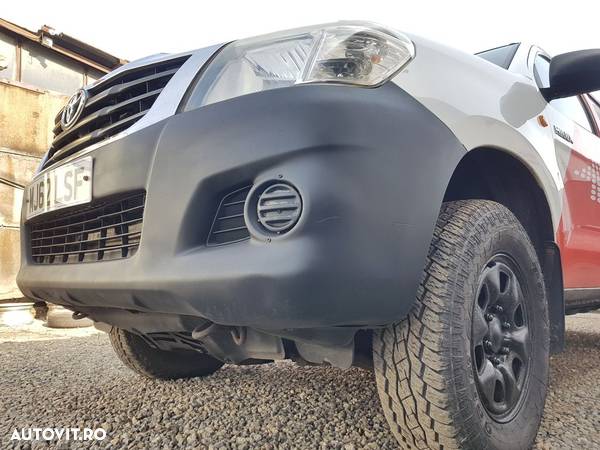 Bara fata Toyota Hilux 2010 - 2015 Alb (640) model fara spalatoare far - 3